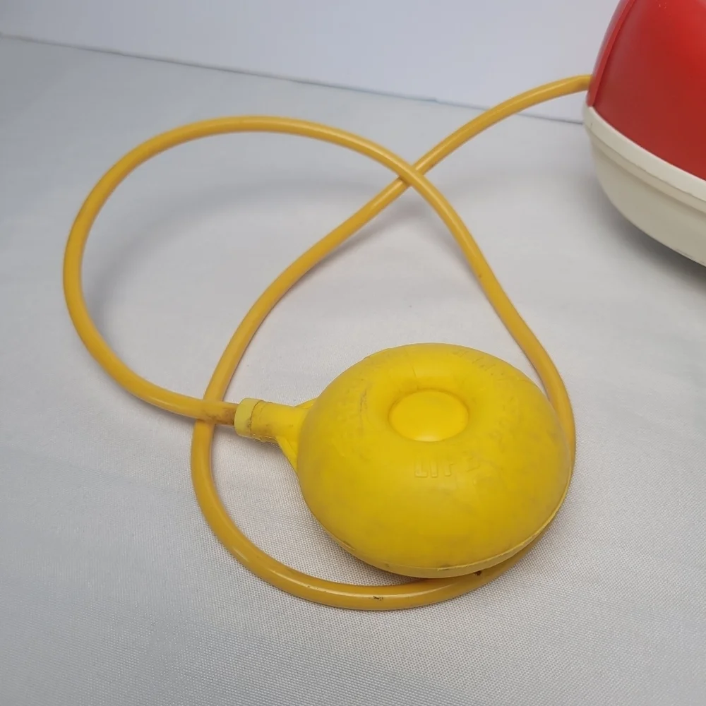 Vintage Fisher Price Tuggy Tooter Pull Along Toy 1967